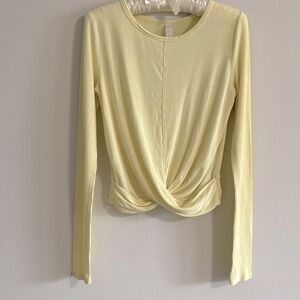 ALO Yoga Butter Yellow Top Size L